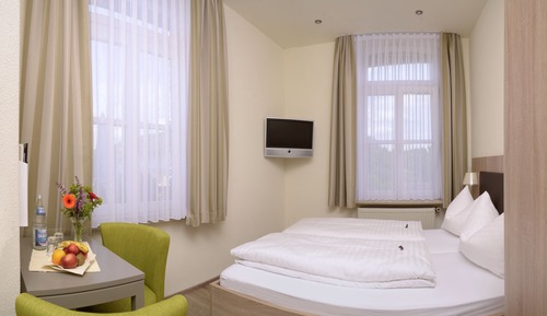 Basic Double Room