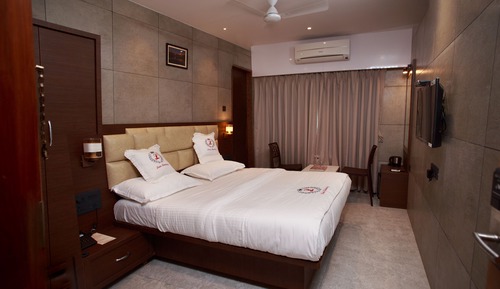 Deluxe Room, 1 King Bed