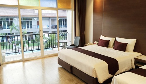 Deluxe Triple Room