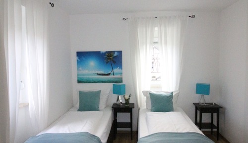 Basic Twin Room, 1 Bedroom, Non Smoking, Mountain View