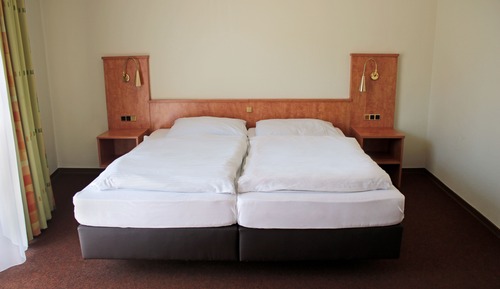 Basic Double or Twin Room