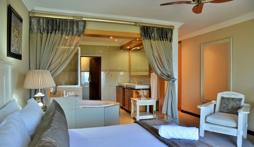 Suite (3)