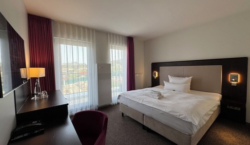 Comfort Double Room, Balcony, Partial Lake View