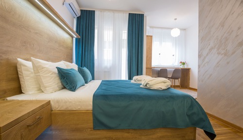 Studio, 1 Queen Bed, Non Smoking, Balcony