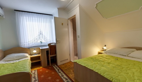 Economy Double or Twin Room, Garden View