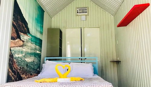 Modern Cabana Queen