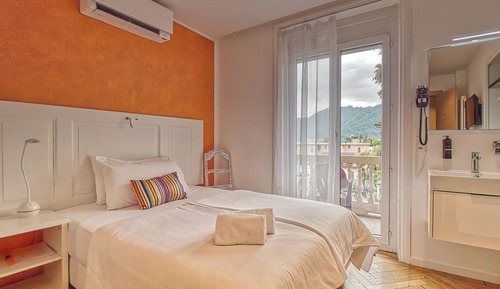 Club Double Room, Balcony, Hill View