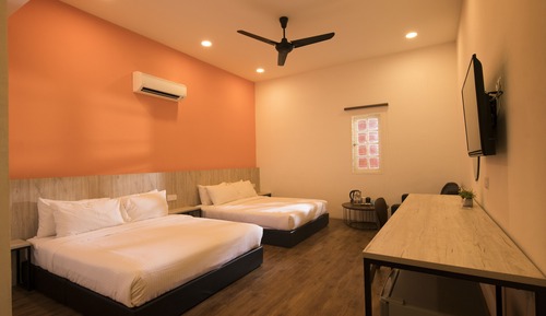 Deluxe Room, 2 Queen Beds, Non Smoking
