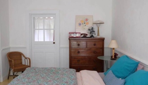 Room, Garden View