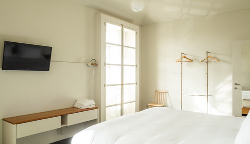 Double Room, River View (5)