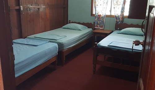 Basic Twin Room, Shared Bathroom