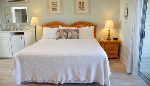 Standard Room, 1 King Bed, Non Smoking (Scotch Bonnet)