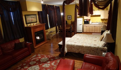 Gold Suite