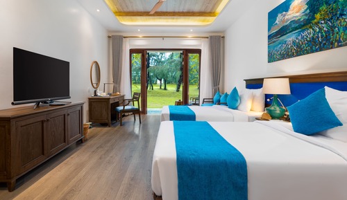Premium Twin Garden View