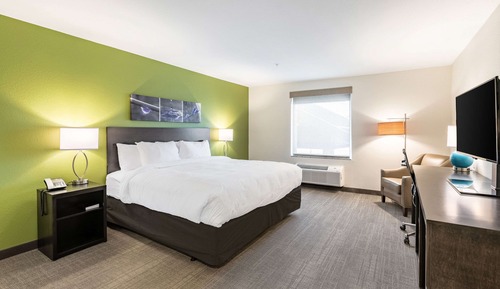 Room, 1 King Bed, Accessible, Non Smoking (Accessible Tub)