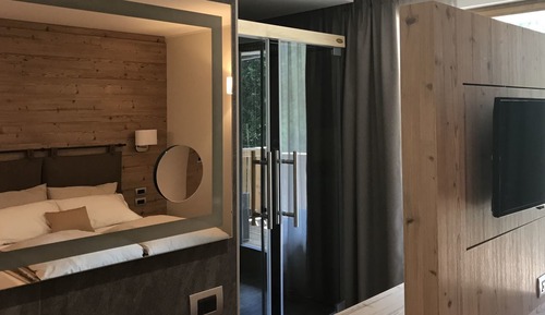 Suite (with Sauna)