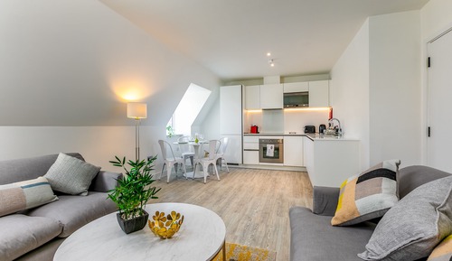 Two Bedroom Sleep 3 Apartment