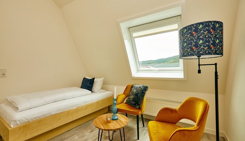 Suite, Private Bathroom