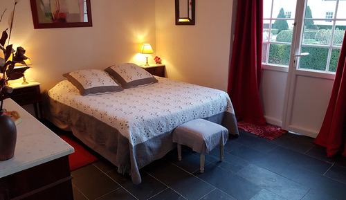 Double Room (Ravel)