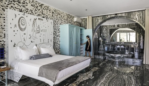 Sea View Suite