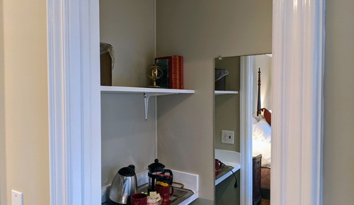 Premium Room, 1 Queen Bed, Fireplace, Pool View
