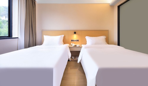 Comfort Twin Room