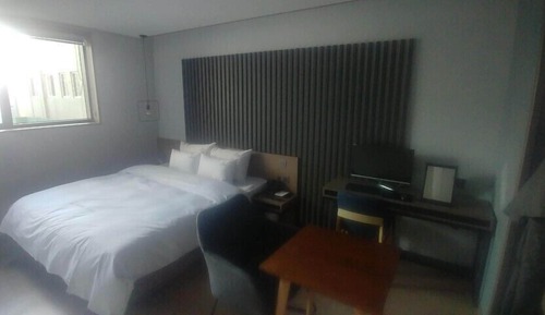 Deluxe Room (No Breakfast on Monday)