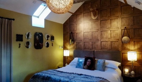 Design Room, 1 King Bed, Non Smoking, Courtyard View