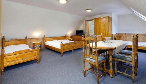 Comfort Room (Quintuple)