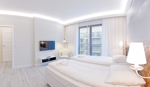 Apartment (51C)