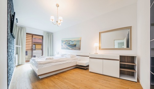 Apartment (C 49)