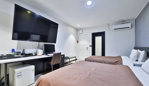 Premium Twin Room