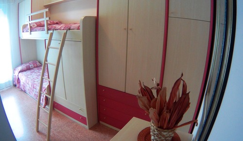 Family Apartment, 3 Bedrooms, Beach View, Beachside