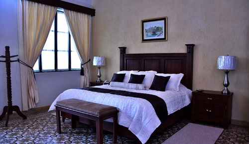 Grand Room, 1 King Bed, Garden View (Albertine)