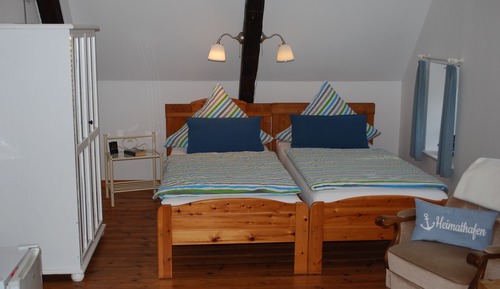 Double Room, 1 Queen Bed, Non Smoking, Private Bathroom