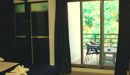 Family Room, Garden View