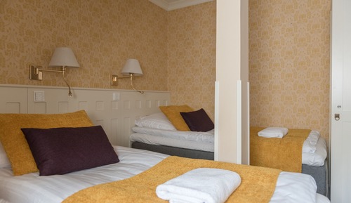 Deluxe Twin Room, Private Bathroom