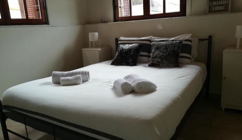 Exclusive Apartment, 3 Bedrooms, City View (3A)
