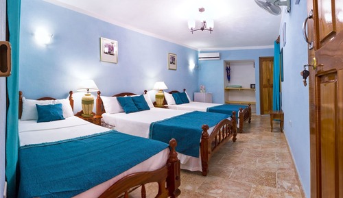 Standard Room, 3 Twin Beds, City View