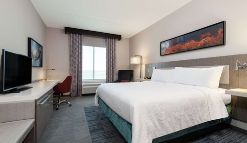Room, 1 King Bed, Accessible (Hearing)