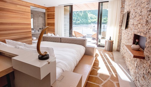 Room (Sky Room)