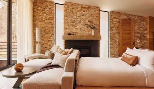 Room (Creek House)