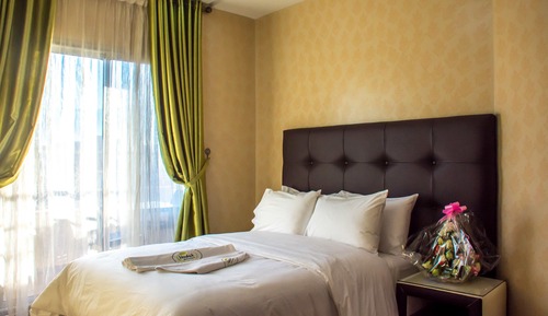 Single Room, 1 Queen Bed