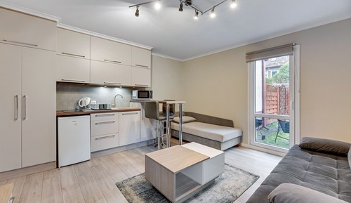 Studio Suite (3 people)