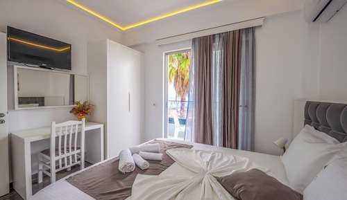 Quadruple Room, Sea View