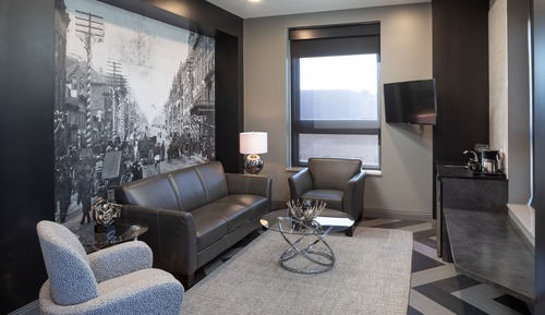 Superior Suite, 1 King Bed, City View (Phillips Mural Suites)