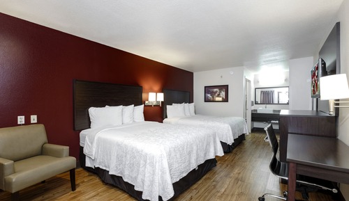 Deluxe Room, 2 Queen Beds (Smoke Free)