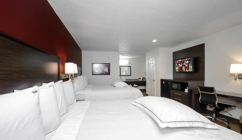 Premium Room, 2 Queen Beds (Upgraded Bedding & Snack, Smoke Free)