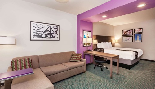 Deluxe Room, 1 King Bed, Non Smoking