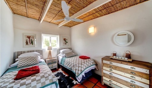 Standard House, 1 Double Bed (Hilltop Huisie 1 - 6)